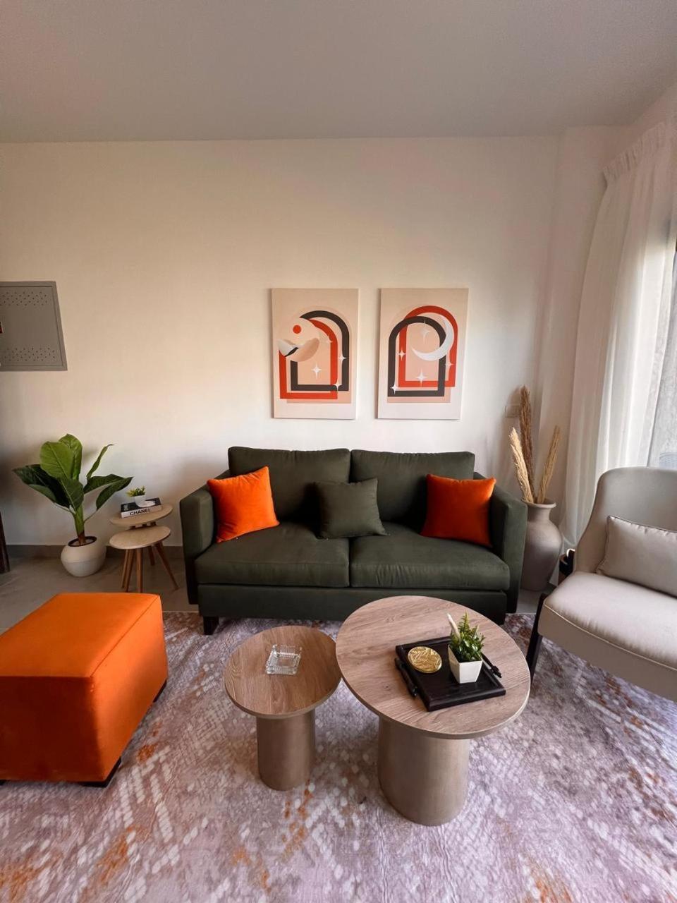 Apartment First Guest! Stylish Lakeview 2br